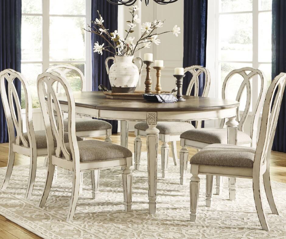 Realyn Dining Set